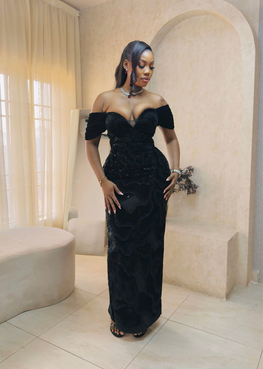 The Elara dress maxi