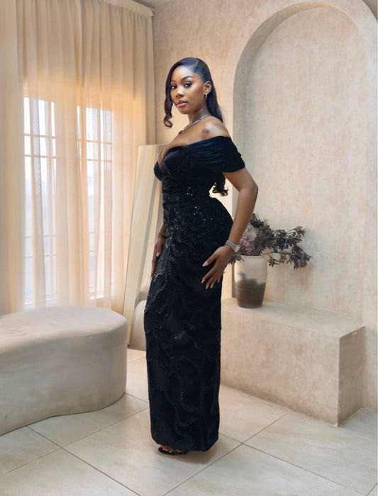 The Elara dress maxi